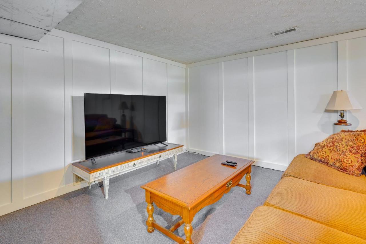 Hocking Hills Hideaway With Hot Tub And Fire Pit! Villa Logan Exteriör bild